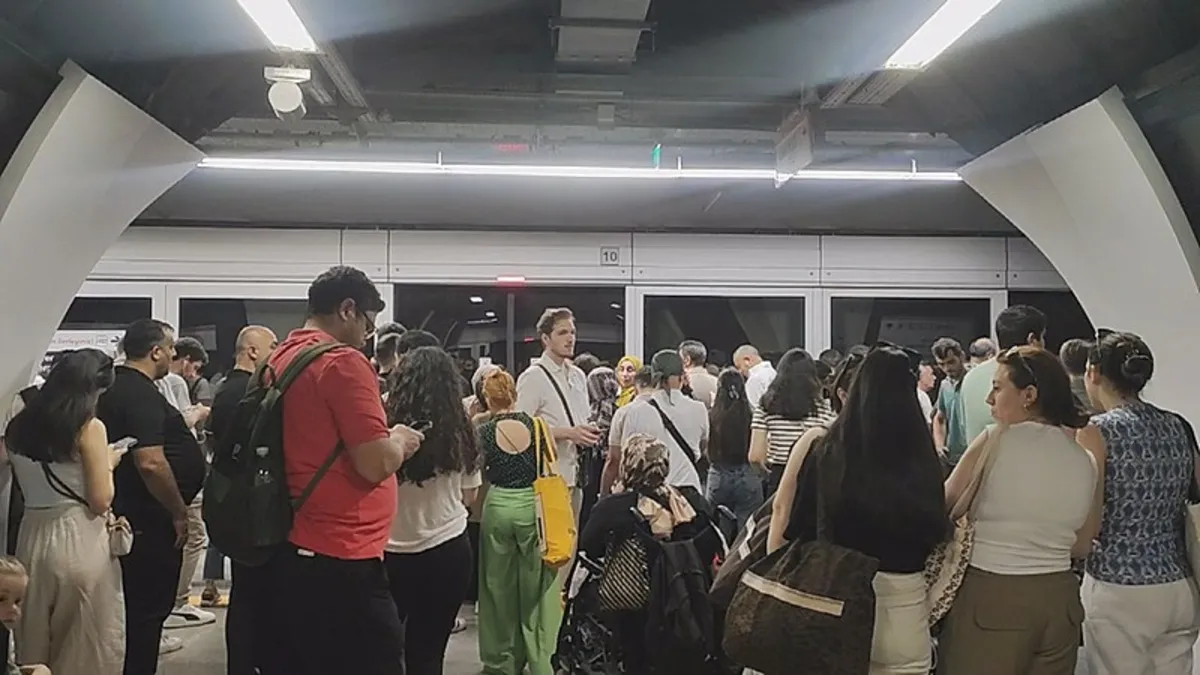 Yıldız-Mahmutbey Metro Hattı'nda arıza