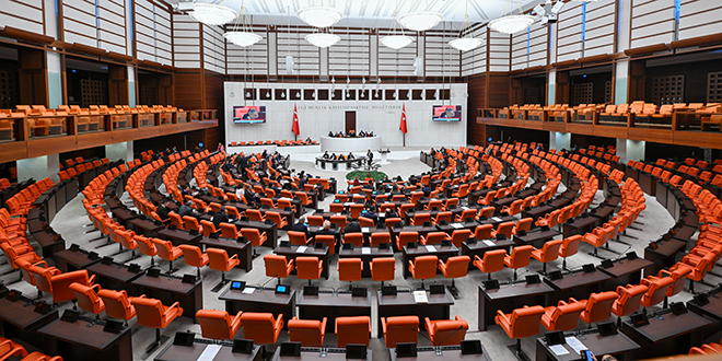 Uzman erbaş kanun teklifi kabul edildi