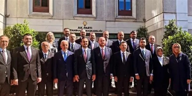 CHP'li Tuzla, Çekmeköy ve Şile Belediye başkanları AK Parti'ye geçti